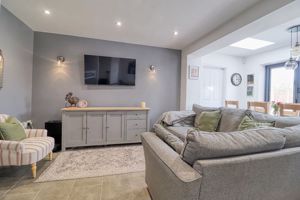 Kitchen/Diner- click for photo gallery